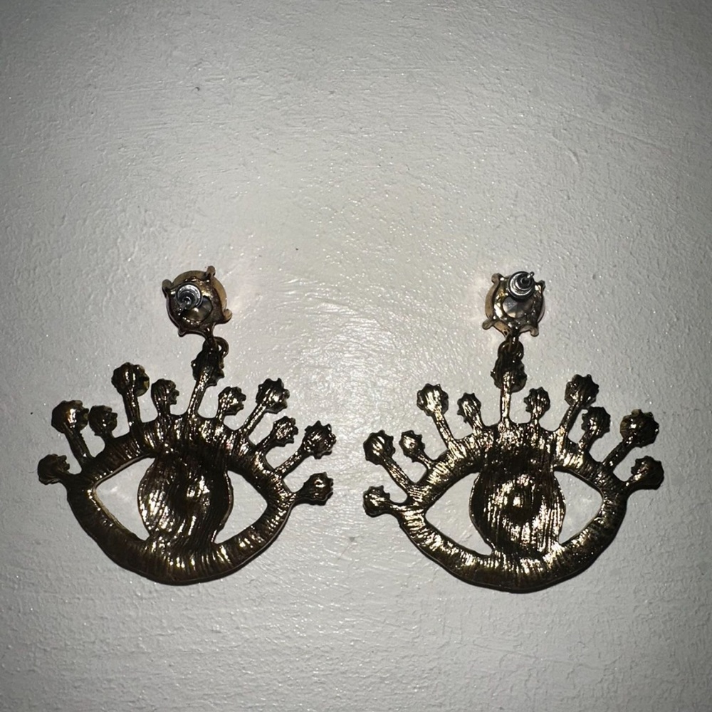 Statement Eye Earrings with Pink Studs and Multicolor - Picture 4 of 4